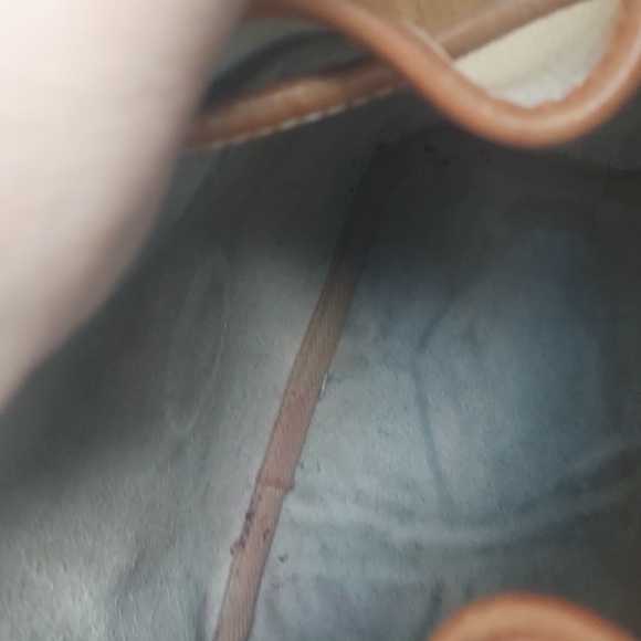 Dooney & Bourke Cream and Tan Shoulder Bag - Picture 6 of 6